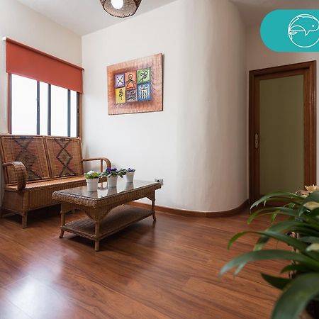 Fronton Whale Apartamentos Galdar Exterior photo