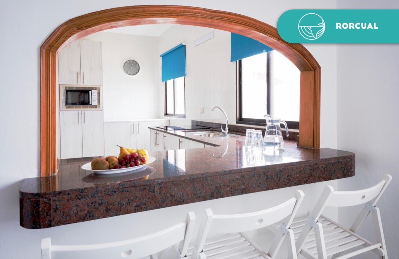 Fronton Whale Apartamentos Galdar Exterior photo